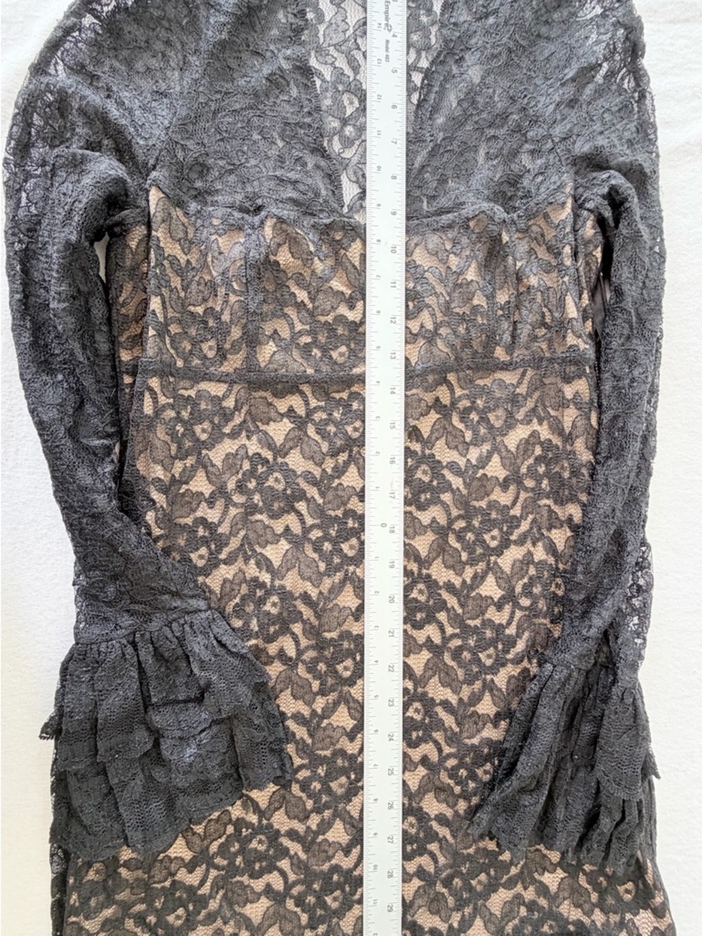NWT Laundry by Shelli Segal Black Lace Bell Sleeve Mini Dress - Size 6 - Picture 15 of 16
